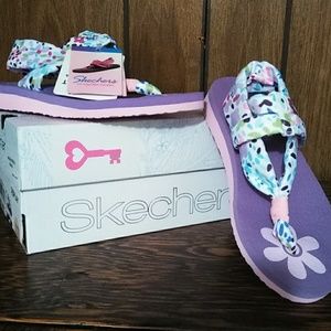 New Skecher Size 1 Girls Sandals